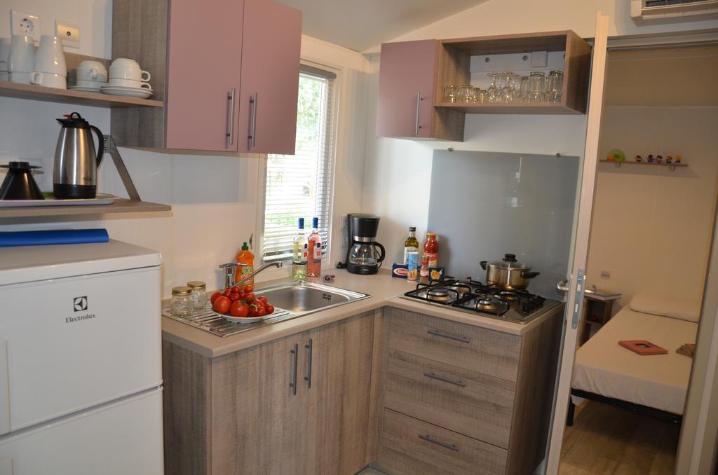 Happy Camp Mobile Homes In Domaine La Yole Camping Lodge Valras-Plage Pokoj fotografie